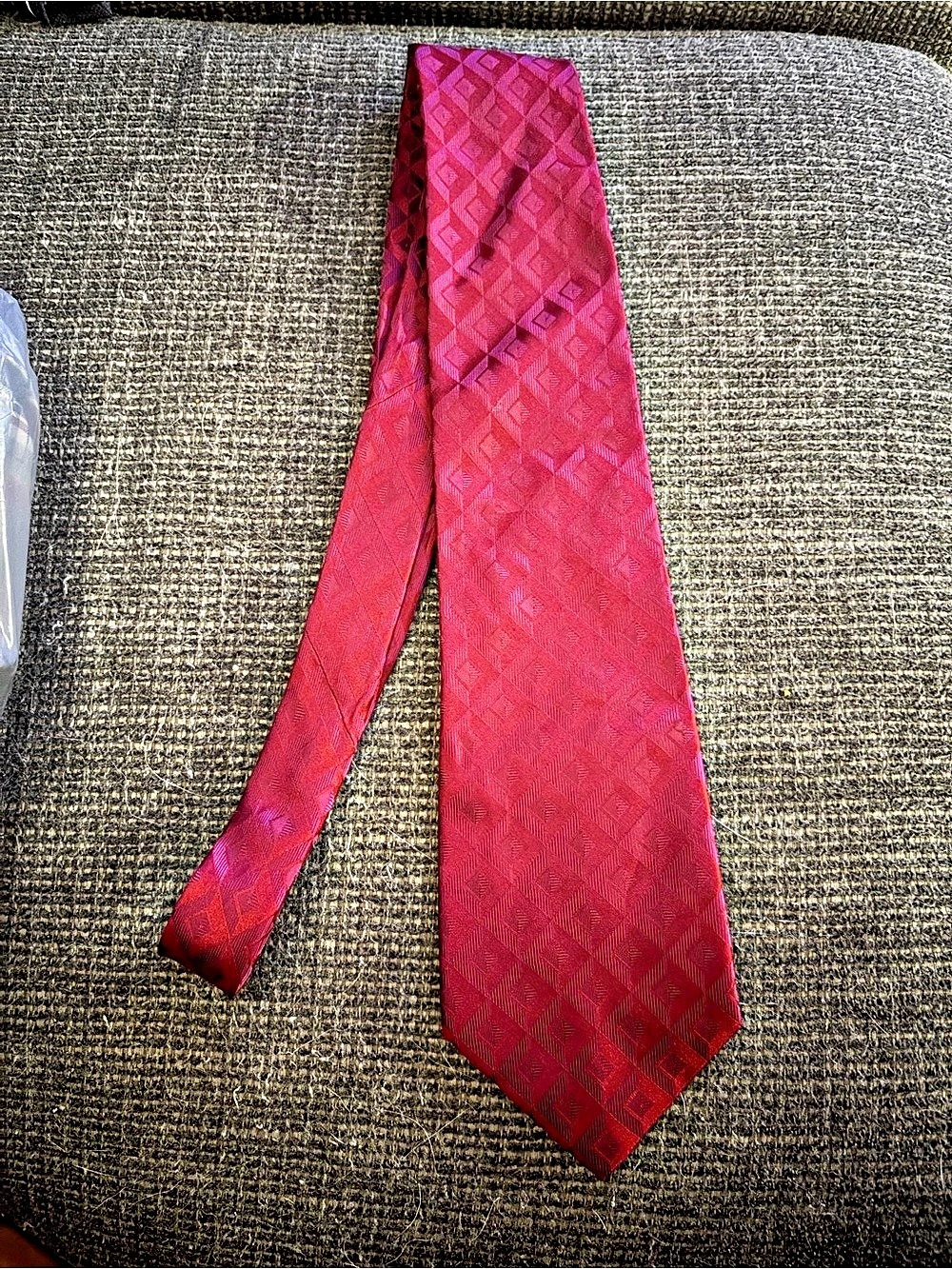 Calvin Klein Geometric Tie in Pink